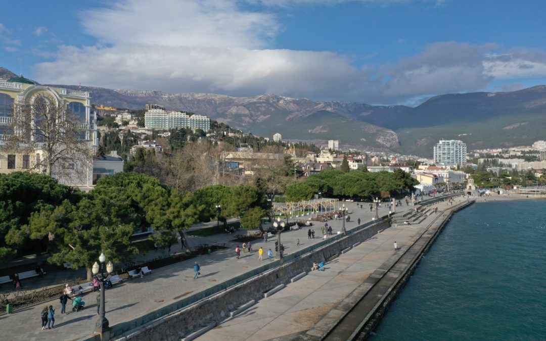 В Крыму сняли запрет на корпоративы и ослабили ограничения в кино и театрах